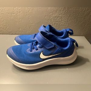 Boys Nike Velcro Shoes Size 12 C